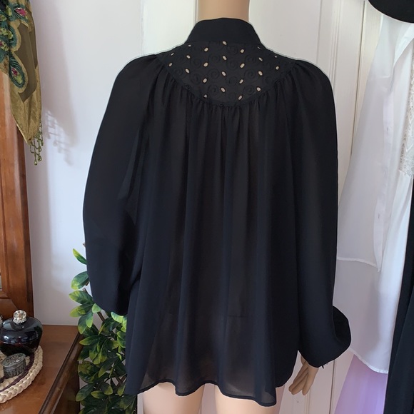 Vtg black mandarin collar eyelet trim France button down Secretary blouse M - Picture 14 of 15